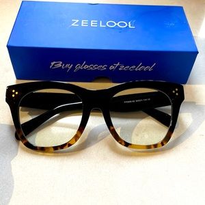 Glasses. Gordon model at zeelool. Non prescription lenses. Blue coating